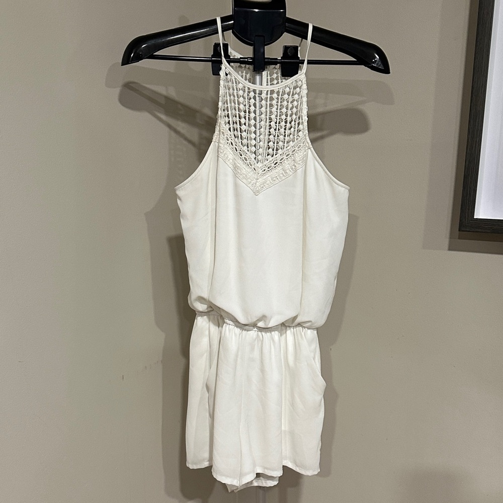 *BISOU BISOU* White Lace Sleeveless Romper Size 8